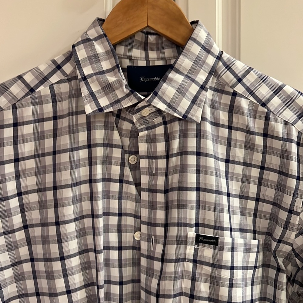 Men’s Faconnable Button Down Dress Shirt Medium Navy White